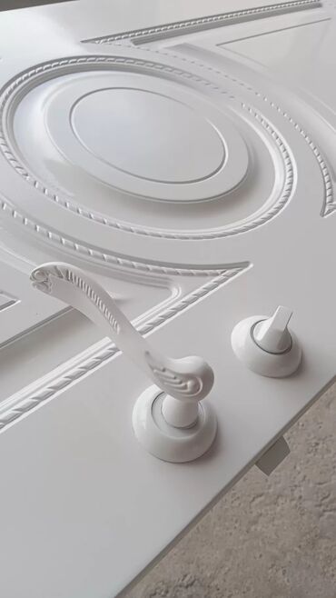 Ремонт, реставрация мебели: Услуга маляр покраска дверей рестобрация дверей установка дверей — 26