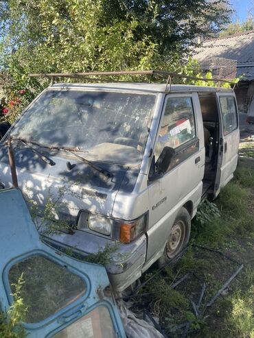 Жеңил жүк ташуучу транспорт: Жеңил жүк ташуучу унаа, Mitsubishi