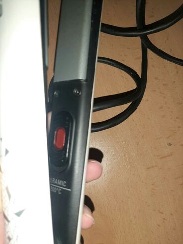 Prese za kosu: Rowenta SILVER SF1525,keramička,200C.
Odlično stanje — 8