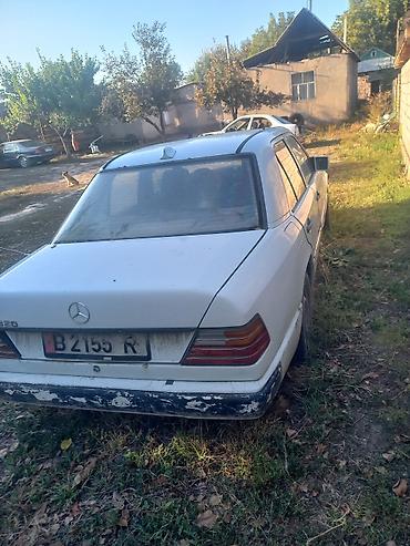 dodge charger: Mercedes-Benz W124: 1989 г., Седан — 1