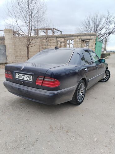 Mercedes-Benz: Mercedes-Benz 200: 2 l | 1997 il Sedan — 3