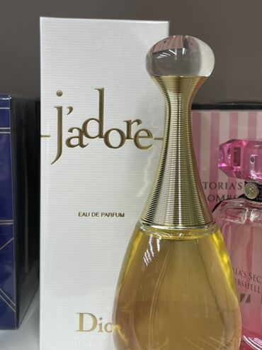 спрей виктория сикрет оригинал цена: Парфюмерная вода J'adore Dior в элегантном флаконе. Дизайн флакона
