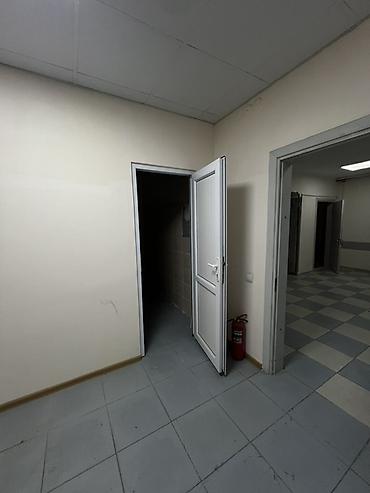 Коммерческая недвижимость: Коммерческое помещение под банк Мед,центр Цена 10,000 в месяц (Срок — 3