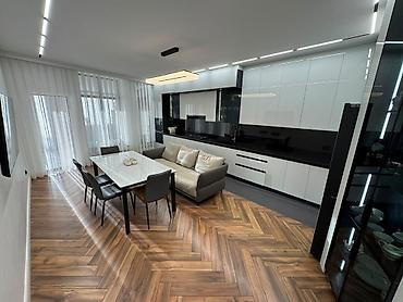 Продажа коттеджей и домов: 6 комнат и более, 320 м², 4 соток, Бишкек, Киргизия 1 Риэлтор — 21