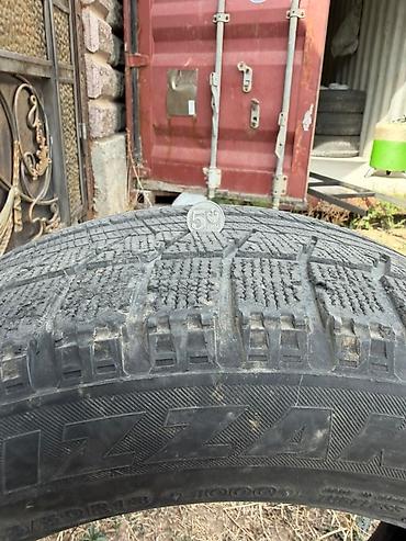 Транспорт: Комплект зимних шин Bridgestone Blizzak VRX — 4 штуки — 4