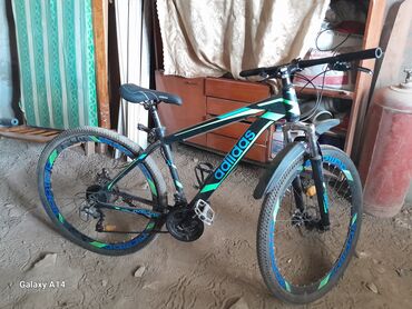 Şəhər velosipedləri: İşlənmiş Şəhər velosipedi Adidas, 29", sürətlərin sayı: 7, Ünvandan götürmə