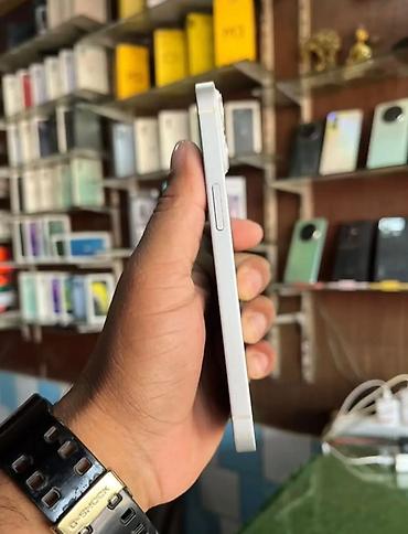 ref iphone: IPhone 13, 128 GB, Starlight, Zəmanət, Simsiz şarj, Face ID — 2