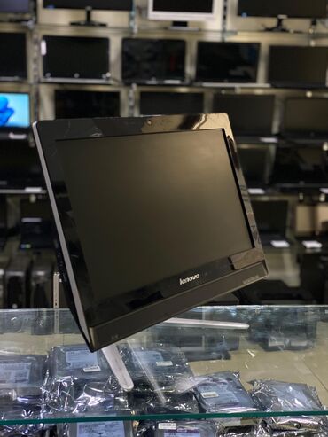 Smart TV bokslar: Intel Core i3, 8 GB