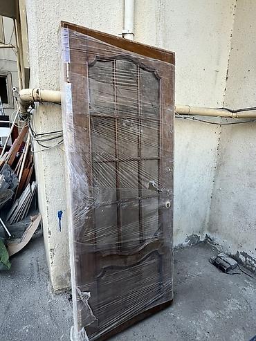 vint açan: Taxta otaq qapısı - Material: ağac (taxta), klassik dizaynlı panellər — 1
