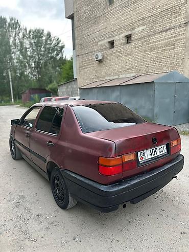 Volkswagen: Volkswagen Vento: 1993 г., 1.8 л, Механика, Бензин, Седан at lalafo.kg — 5 Volkswagen: Volkswagen Vento: 1993 г., 1.8 л, Механика, Бензин, Седан — 5