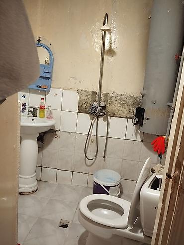 sekis sati: Gəncə şəhəri Yeni Gəncə qəsəbəsi, 2 ci mkr ərazisində 16 cı bina, 9 — 6
