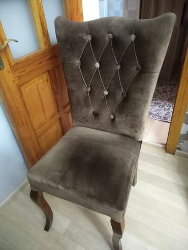 lalafo stul: Qonaq otağı üçün, İşlənmiş, Qatlanmayan, Stul