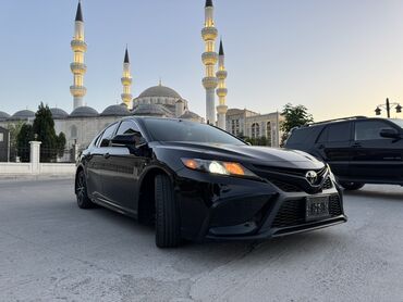 Toyota: Toyota Camry: 2021 г., 2.5 л, Автомат, Бензин, Седан