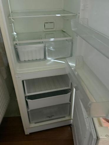 balaca dondurucu: İşlənmiş 2 qapılı Indesit Soyuducu Satılır, rəng - Ağ — 5