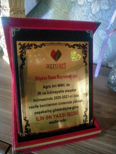 ev isi elanlari: 🌺Salam 🍀52 yaşım var, 45 gösterirem, 🍀 15 ildi pover işleyirem. 🍀Hal