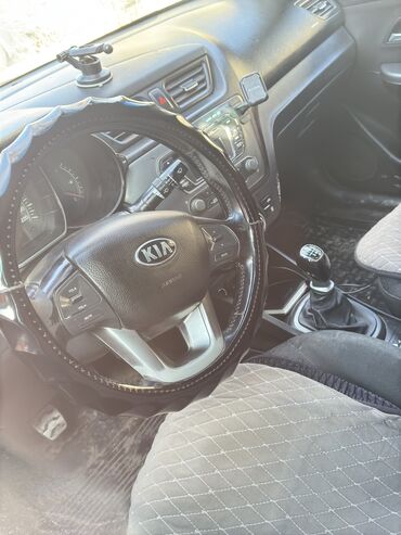 машина жугули: Kia Rio: 2014 г., 1.4 л, Механика, Бензин