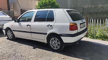 211 3 2: Volkswagen Golf: 1995 г., 1.6 л, Механика, Бензин, Хэтчбэк — 5