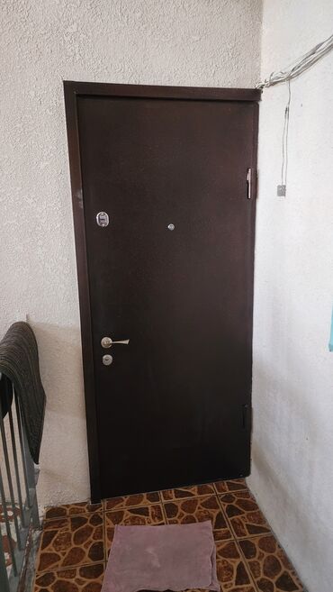 двери на кухню: Входная дверь, Металл, Правосторонний механизм, Б/у, 205 * 80, Самовывоз