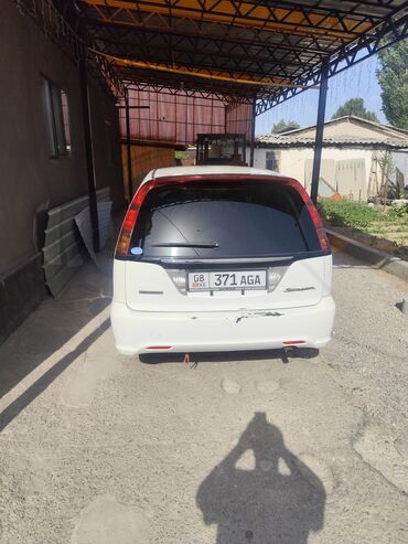 спринтер дубль бортовой: Honda Stream: 2005 г., Вэн/Минивэн