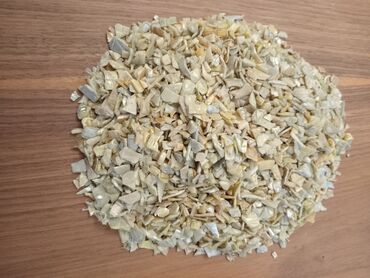 balıq akvaryumu: POLİSTİROL. 1 kq. 1.5 manat.Gəncə şəhərindədir.Təxminən 7