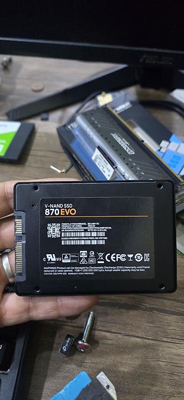 sata fe: Məhsul: 2.5" SATA SSD – 870 EVO Xüsusiyyətlər: - Növ: V‑NAND SSD — 1