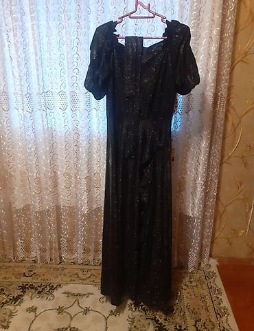 a klas: Qara rəngdə, zərli parıltılı uzun ziyafət geyimi. - Model: döşəməədək — 1