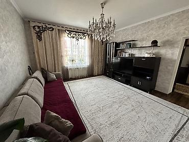 Продажа коттеджей и домов: Продается двухэтажный большой дом с просторной территорией. Адрес — 17