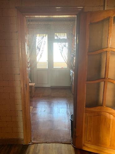 Mənzillər: Bakı, Yeni Günəşli Massiv D, 3 otaqlı, Köhnə tikili, m. Xalqlar Dostluğu, 68 kv. m — 6