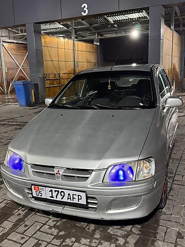 Mitsubishi Space Star: 2001 г., 1.3 л, Механика, Хэтчбэк
