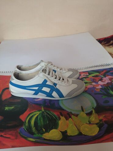 brend krasofkalar: Asics tiger geyinilmish yaxshi veziyyetde 40.5 razmer 41 olar