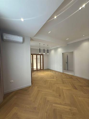 Mənzillər: 3 otaqlı, Yeni tikili, 134 kv. m — 4