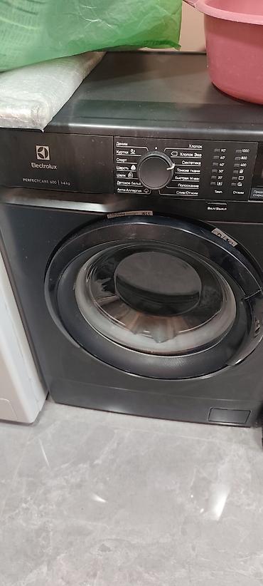 Electrolux PerfectCare 600 paltaryuyan maşın (qara rəng) - Ön — 2