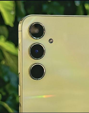 Samsung Galaxy A55 5G, Б/у, 128 ГБ, цвет - Желтый, 2 SIM