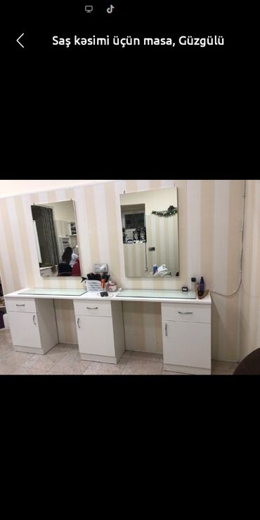 румынская мебель: Saş kəsimi üçün masa, Güzgülü