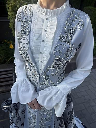 той көйнөк: Кыз узатууга көйнөк, One size, Шлейфи менен, Жаңы, түсү - Боз — 2