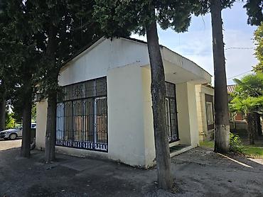 bakida xalca magazasi: Ayrıca girişli, küçə kənarında yerləşən ayrıca tikili obyekti. Obyekt — 1