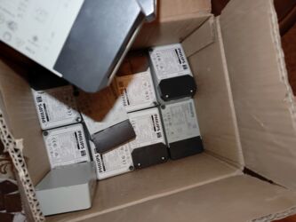 Darvazalar və aksesuarlar: Məhsul: Philips Xitanium LED Driver-lər - Model: Philips Xitanium