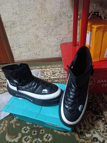 берцы военные: Зимние утеплённые ботинки-дутики GAXIOG - Модель: короткие дутики с