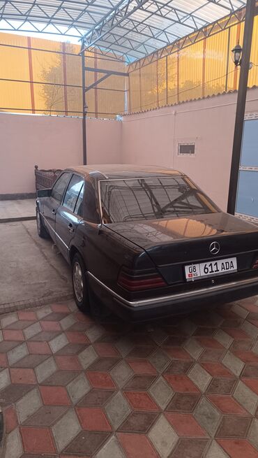 mers e63: Mercedes-Benz E 200: 1993 г., 2 л, Механика, Бензин, Седан