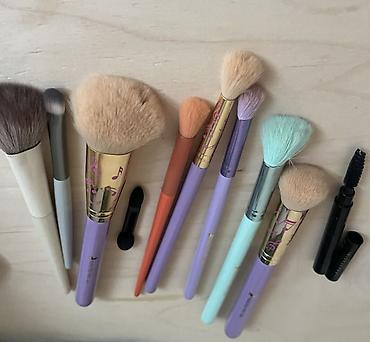makyaj çantası: Qarışıq fırçalar 🔜 tonal krem konsilır rumyana ten highlighter qaş — 5
