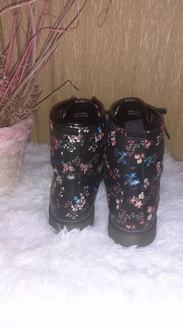 Gležnjače: Gležnjače, 39 — 9