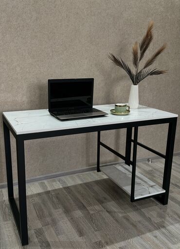 беловодский мебель: Компьютерный Стол, цвет - Белый, Новый