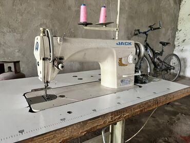 бытовая техника бу: Швейная машина Jack, Вышивальная, Полуавтомат