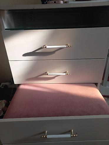 купить комод: Комод с 4 выдвижными ящиками и открытой нишей - Цвет: светло-бежевый — 2