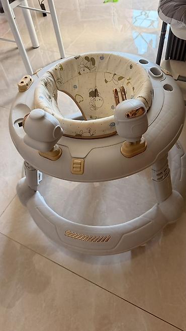 Детские ходунки-столик 2-в-1 - Круглая база с широким