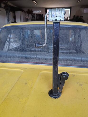 Auto delovi: Dizalica original za Ficu- Zastava 750, 850 . Polovno, kao novo. Cena — 3