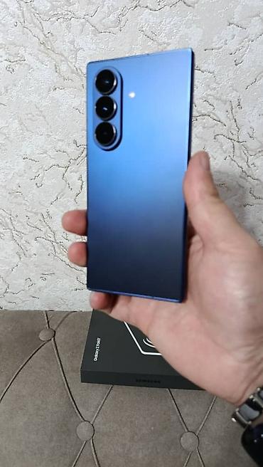 Samsung: Samsung Galaxy Z Fold 7, Б/у, 256 ГБ, цвет - Синий, 1 SIM, eSIM — 5