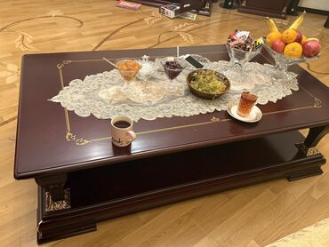 Qonaq otağı dəstləri: İşlənmiş, Jurnal masası, İtaliya — 2