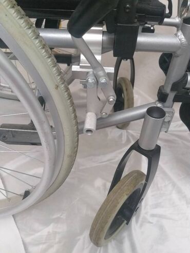 Invalidska kolica: Nemacka aluminijumska invalidska kolica poznate marke BB, u veoma — 10