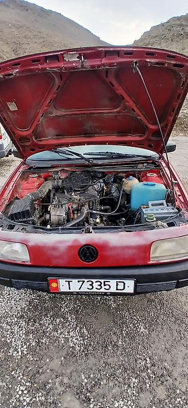 Volkswagen: Volkswagen Passat: 1990 г., Механика, Бензин, Универсал — 10